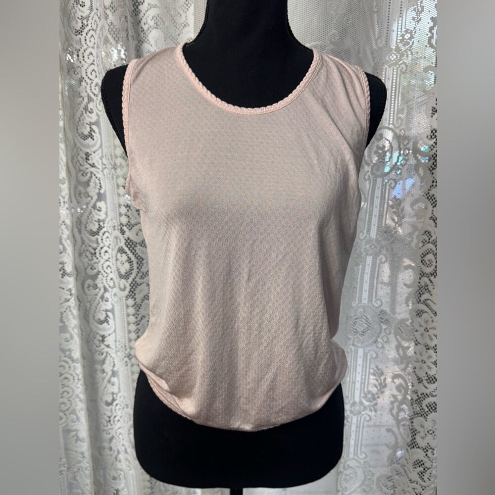 LL Bean Womens Sz M Pink Textured Tank Top Shirt Trim Details